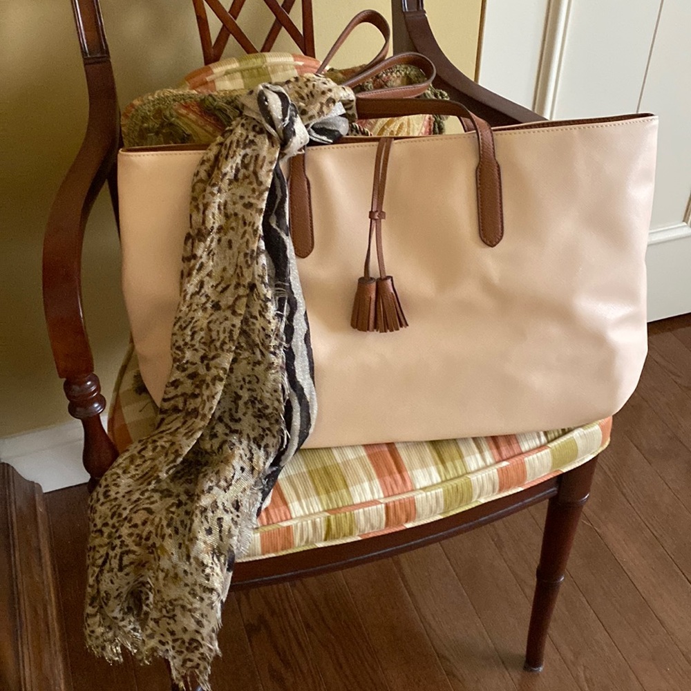 Tote bag